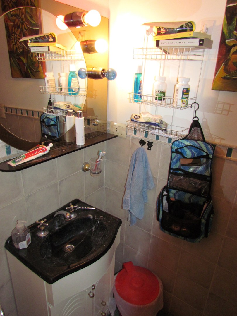 Counter-less bathroom