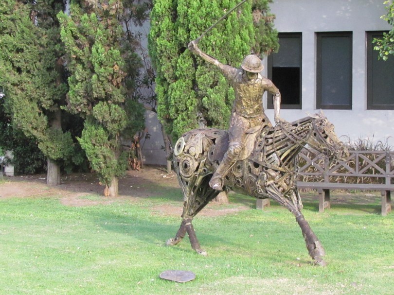 horse polo statue buenos aires